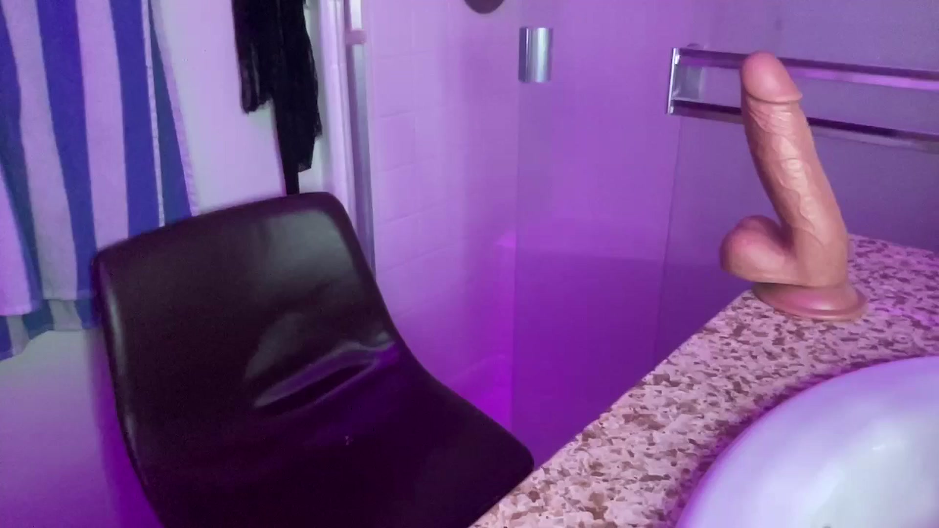 Gallery image thumbnail from Jasmine___'s myfreecams stream on, 08/17/2024, 10:11 image 17 of 20