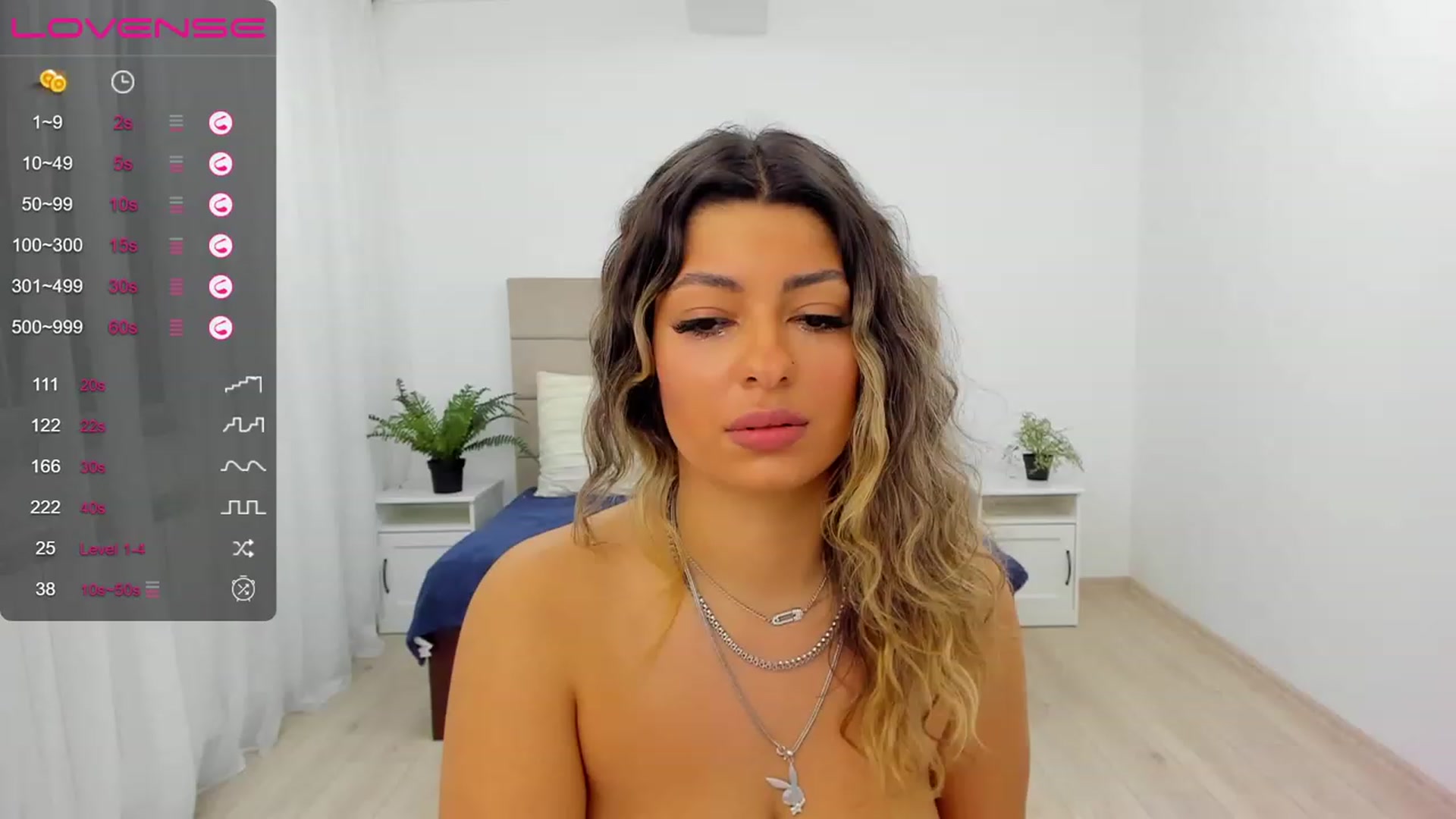 Gallery image thumbnail from Jasmine_z's myfreecams stream on, 12/12/2022, 19:37 image 18 of 20
