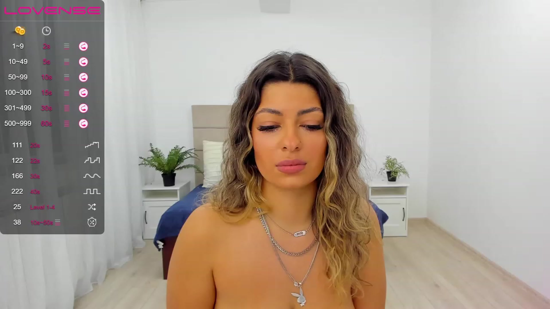 Gallery image thumbnail from Jasmine_z's myfreecams stream on, 12/12/2022, 19:37 image 19 of 20
