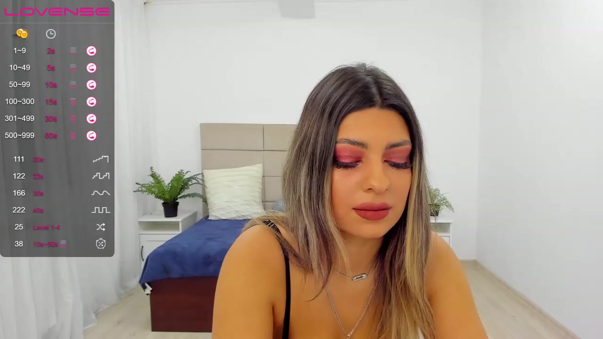 Gallery image thumbnail from Jasmine_z's myfreecams stream on, 12/16/2022, 15:57 image 1 of 20