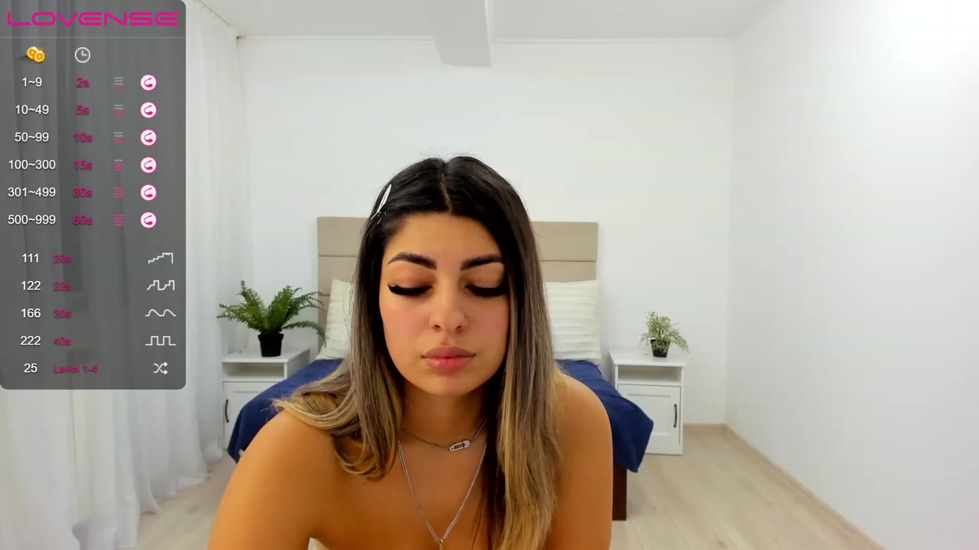 Gallery image thumbnail from Jasmine_z's myfreecams stream on, 12/22/2022, 17:05 image 1 of 20