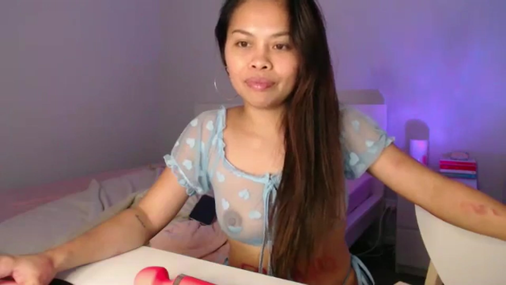 Gallery image thumbnail from Jasmineyumm's myfreecams stream on, 06/02/2025, 12:35 image 17 of 20