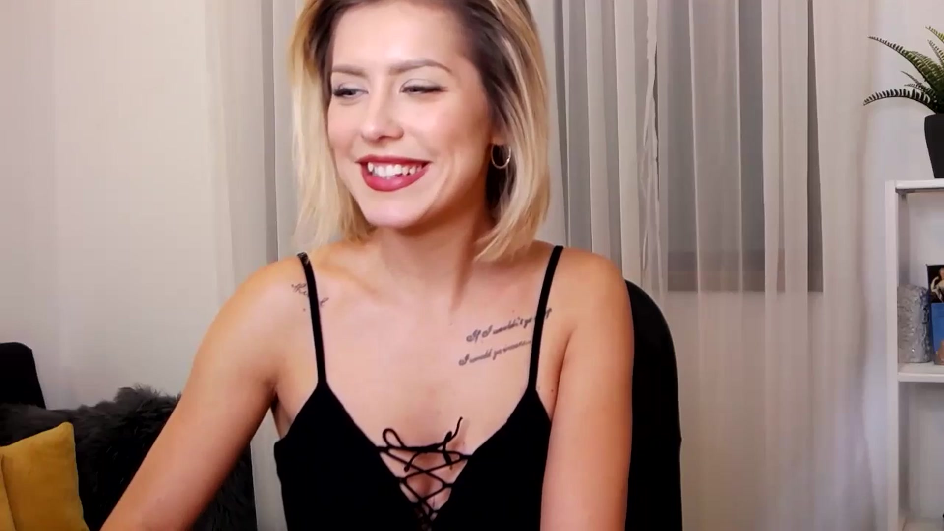 Gallery image thumbnail from Jass_mine's myfreecams stream on, 10/22/2024, 13:38 image 13 of 20