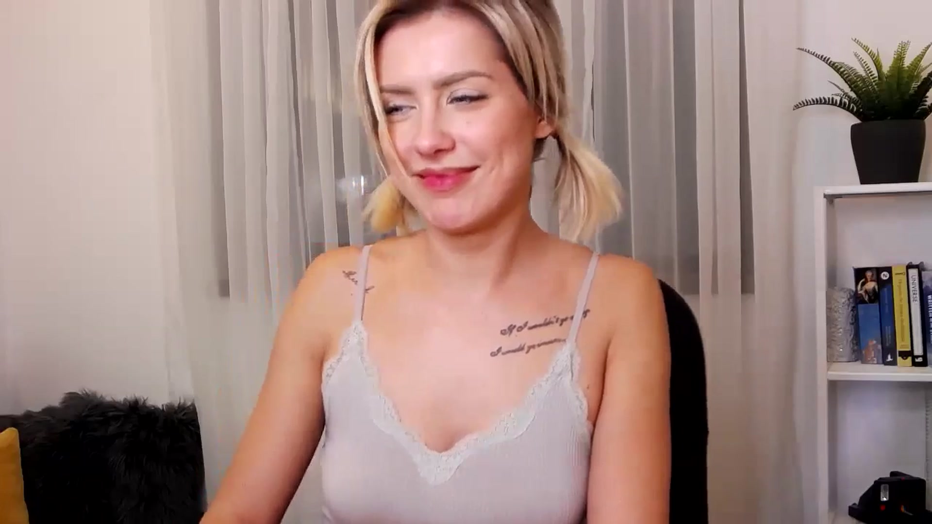 Gallery image thumbnail from Jass_mine's myfreecams stream on, 10/24/2024, 19:36 image 14 of 20