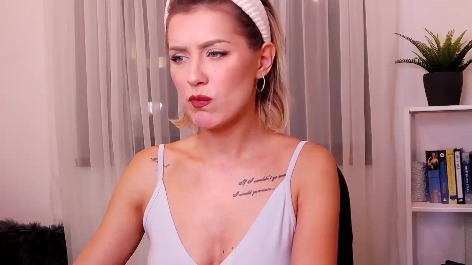 Gallery image thumbnail from Jass_mine's myfreecams stream on, 10/30/2024, 13:23 image 17 of 20