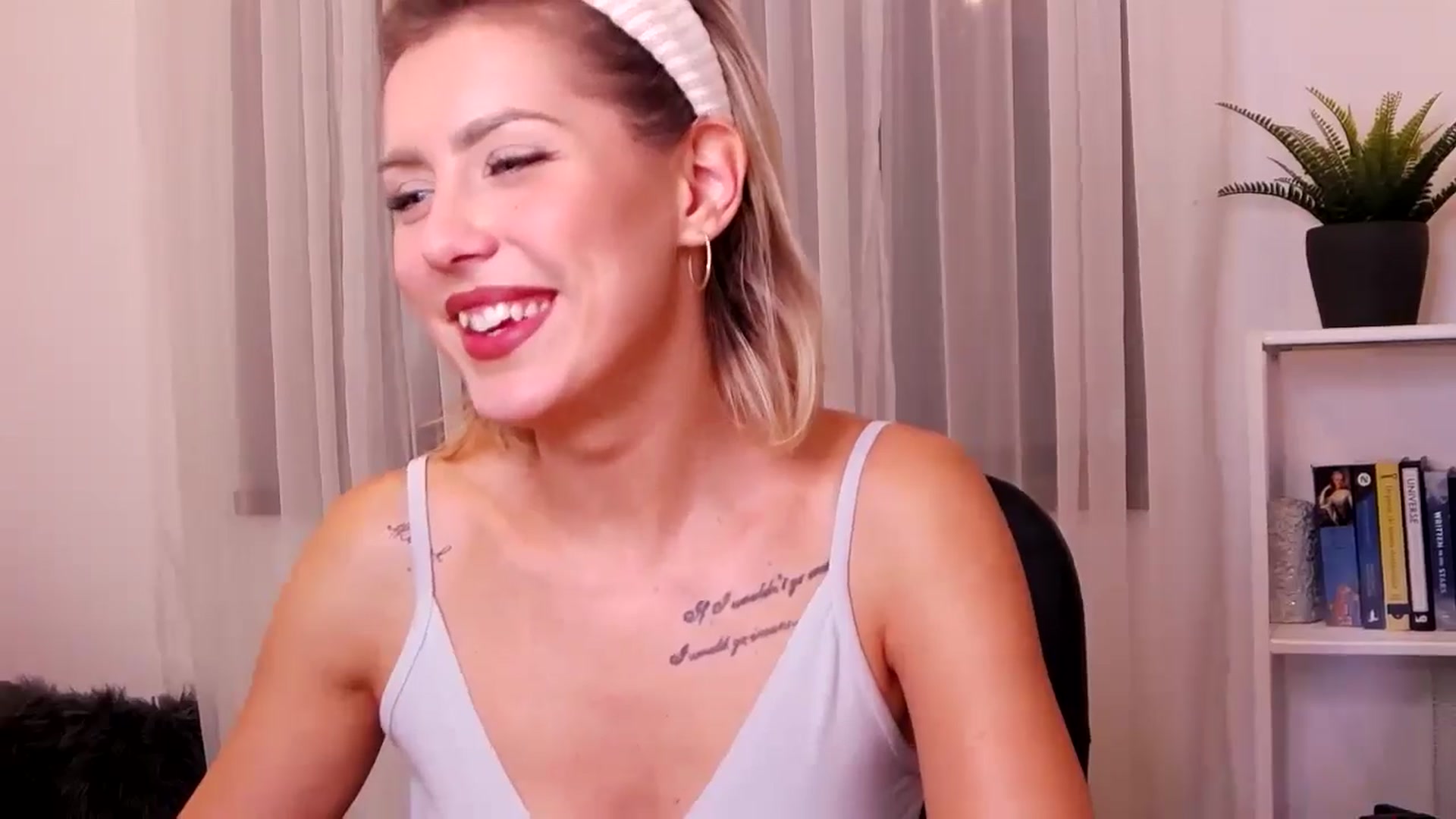 Gallery image thumbnail from Jass_mine's myfreecams stream on, 10/30/2024, 14:30 image 10 of 20