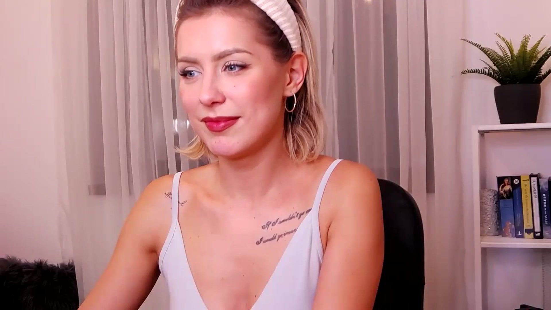 Gallery image thumbnail from Jass_mine's myfreecams stream on, 10/30/2024, 14:30 image 5 of 20
