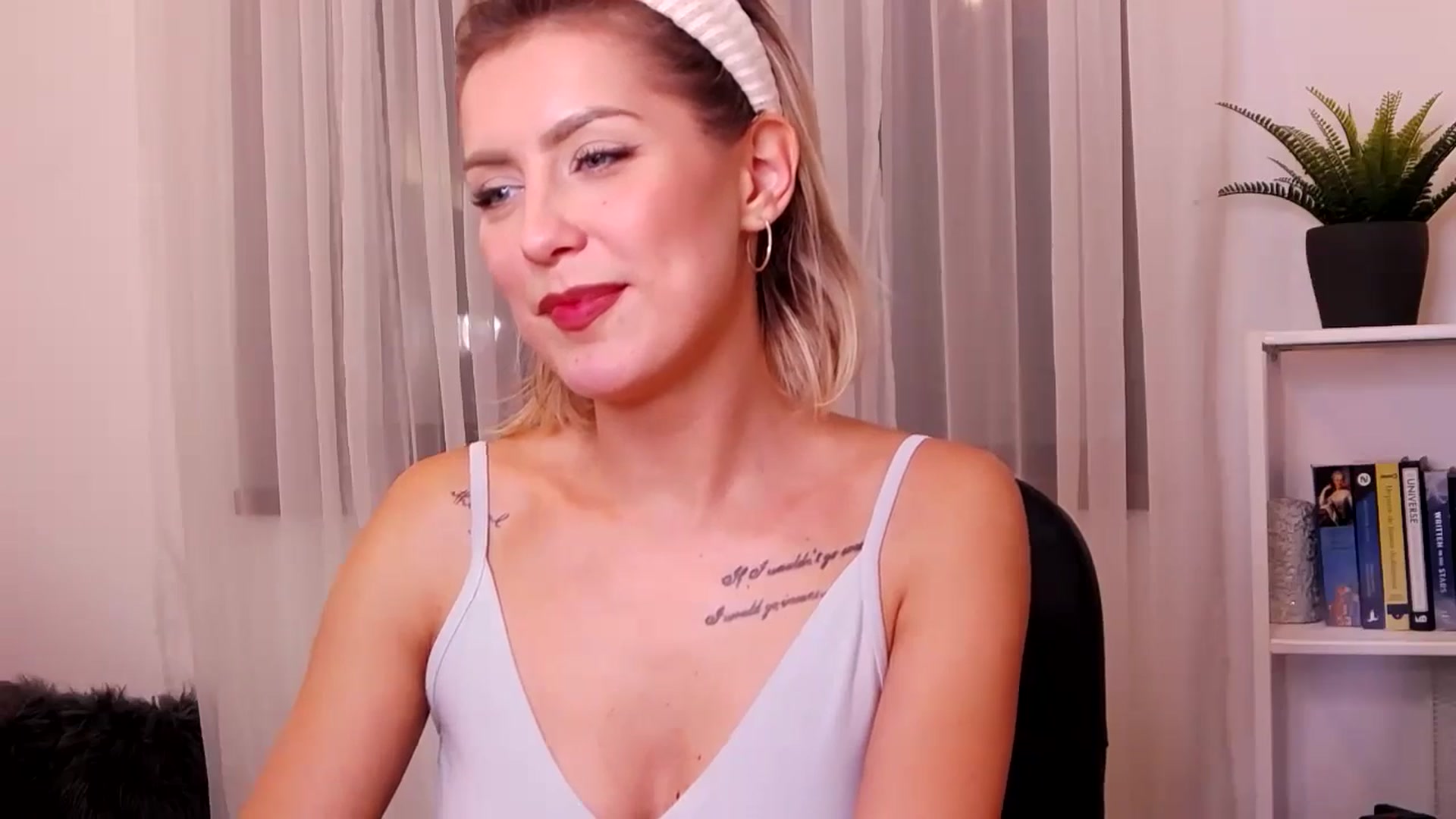 Gallery image thumbnail from Jass_mine's myfreecams stream on, 10/30/2024, 14:30 image 12 of 20