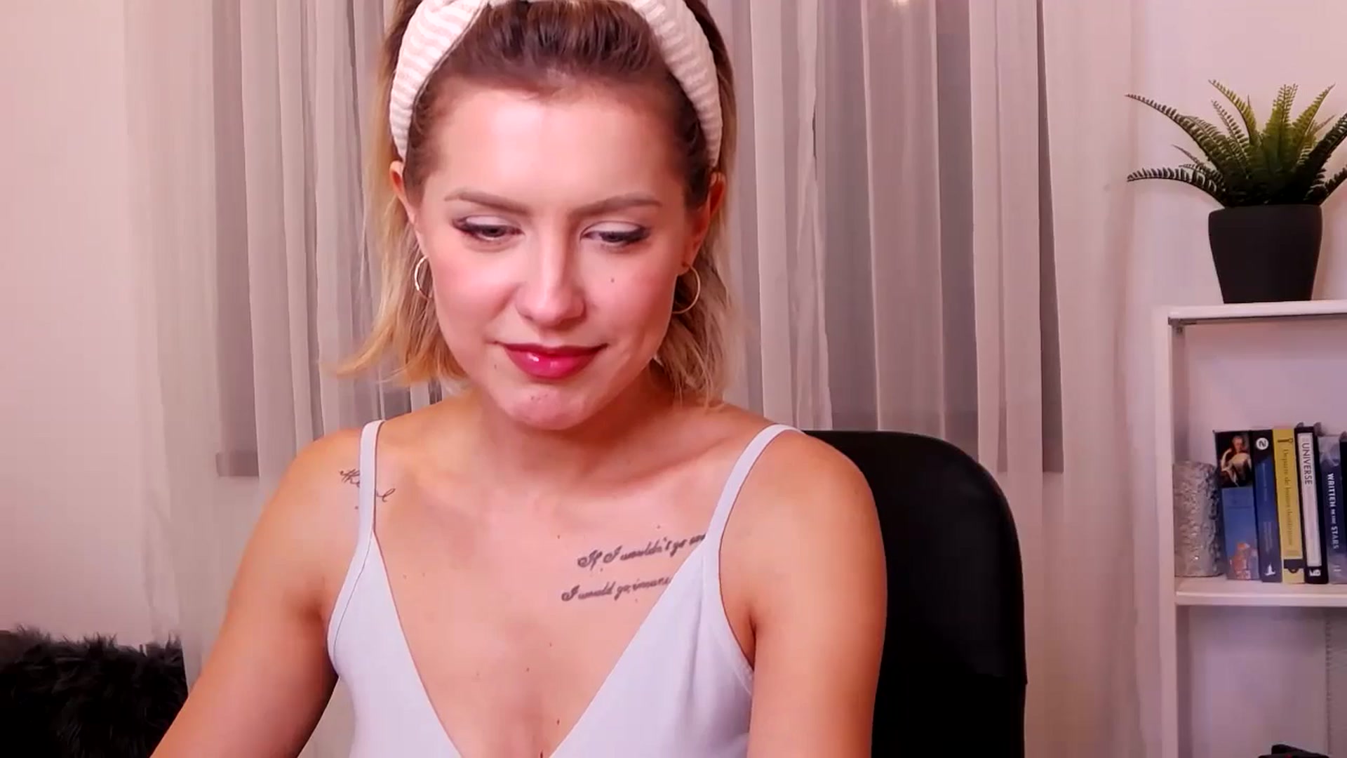Gallery image thumbnail from Jass_mine's myfreecams stream on, 10/30/2024, 14:30 image 18 of 20