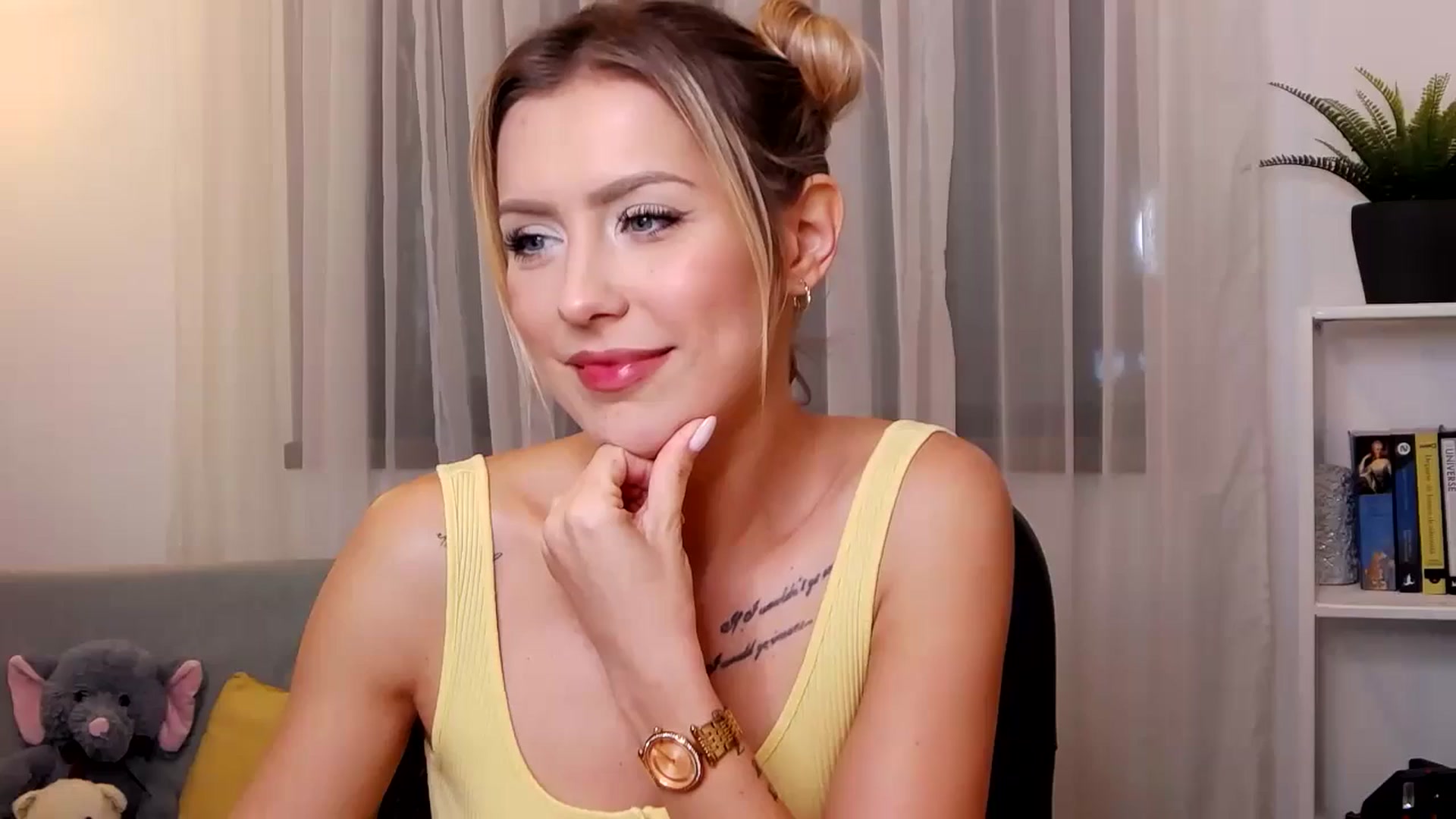 Gallery image thumbnail from Jass_mine's myfreecams stream on, 11/15/2024, 14:59 image 2 of 20