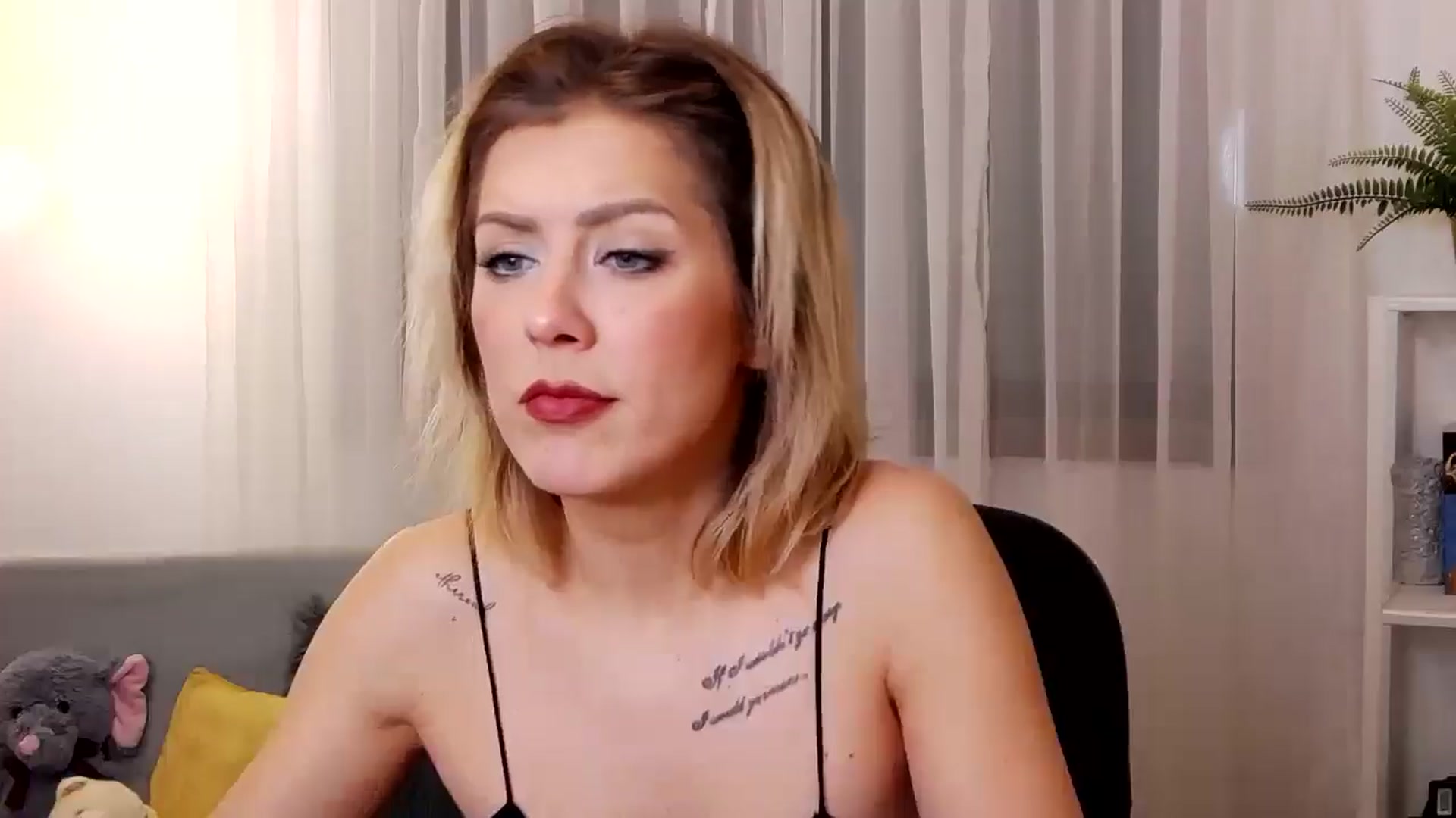Gallery image thumbnail from Jass_mine's myfreecams stream on, 01/13/2025, 14:30 image 12 of 20