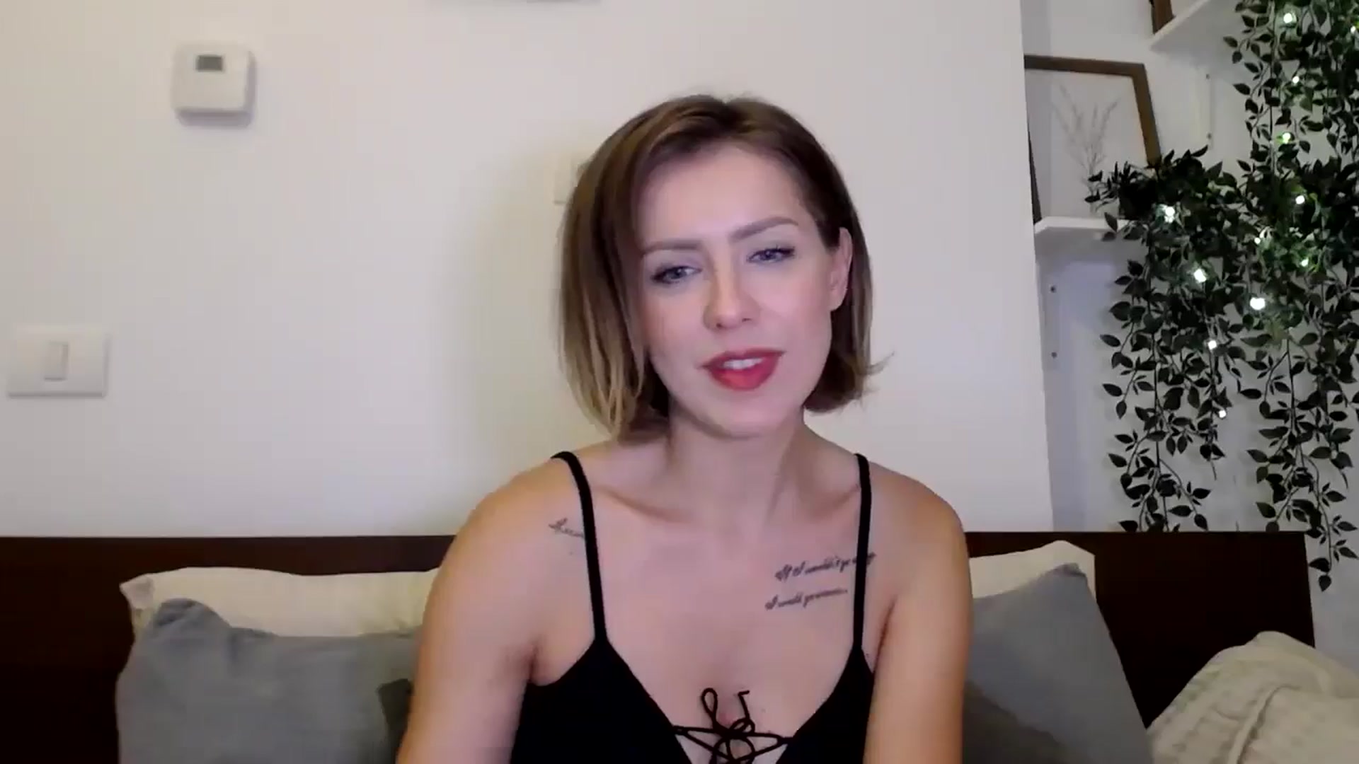 Gallery image thumbnail from Jass_mine's myfreecams stream on, 09/10/2025, 13:31 image 9 of 20