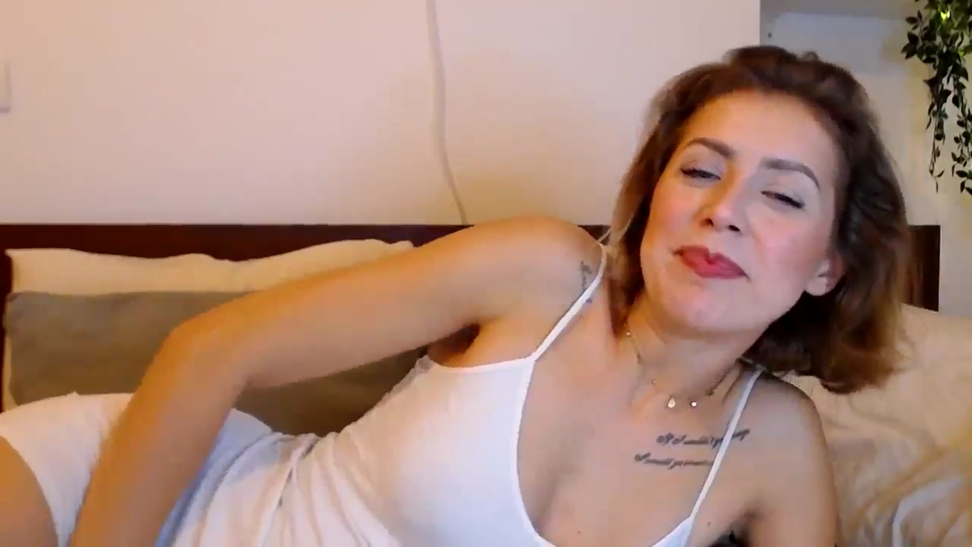 Gallery image thumbnail from Jass_mine's myfreecams stream on, 09/17/2025, 13:32 image 2 of 20