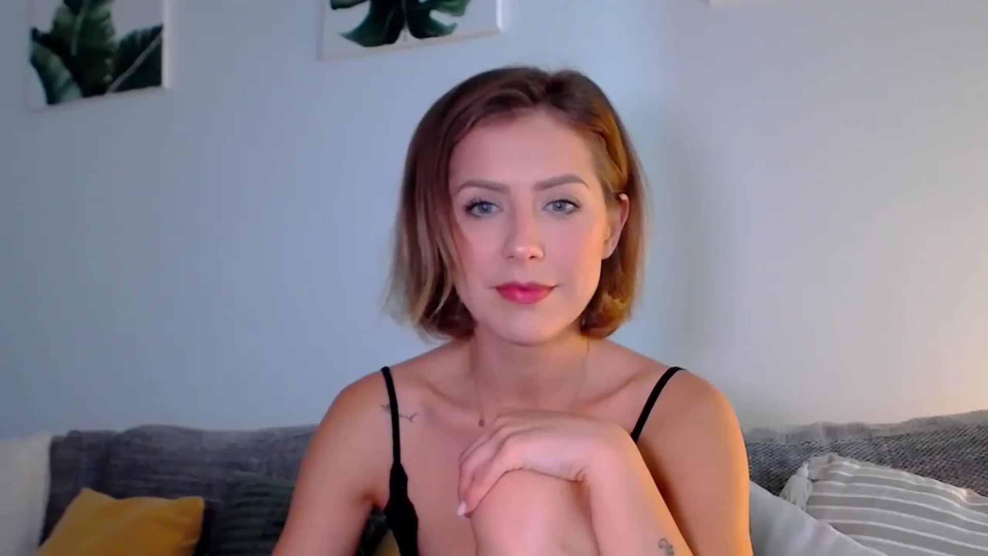 Gallery image thumbnail from Jass_mine's myfreecams stream on, 09/19/2025, 16:27 image 2 of 20