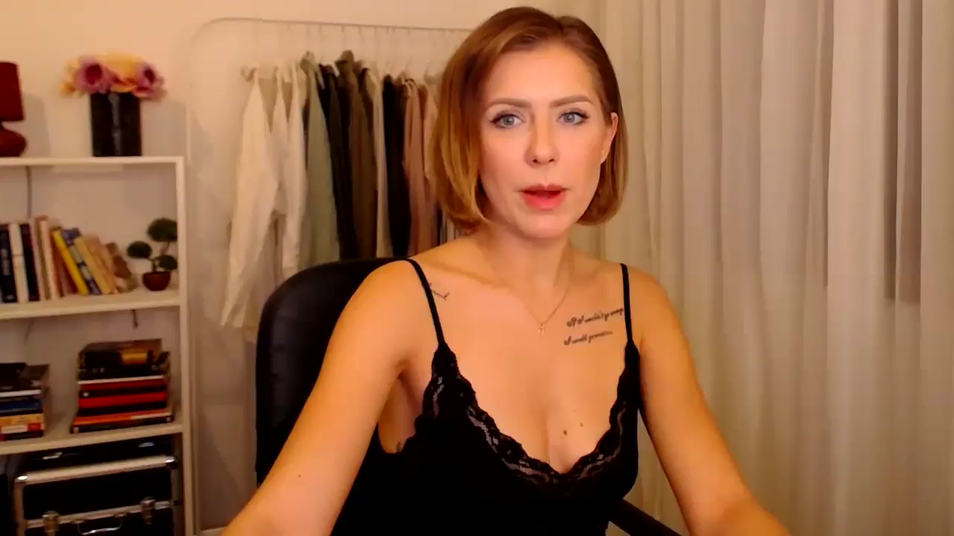 Gallery image thumbnail from Jass_mine's myfreecams stream on, 09/26/2025, 12:20 image 13 of 20