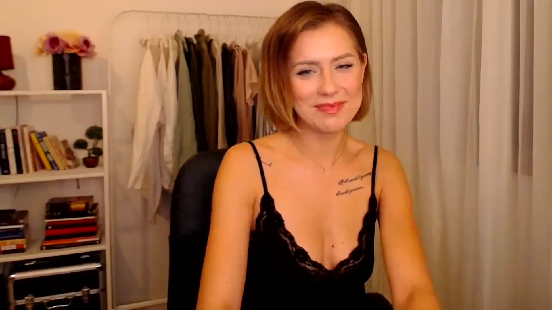 Gallery image thumbnail from Jass_mine's myfreecams stream on, 09/26/2025, 12:20 image 9 of 20