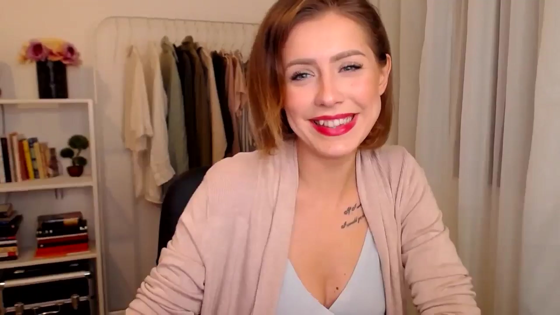 Gallery image thumbnail from Jass_mine's myfreecams stream on, 10/07/2025, 12:42 image 3 of 20