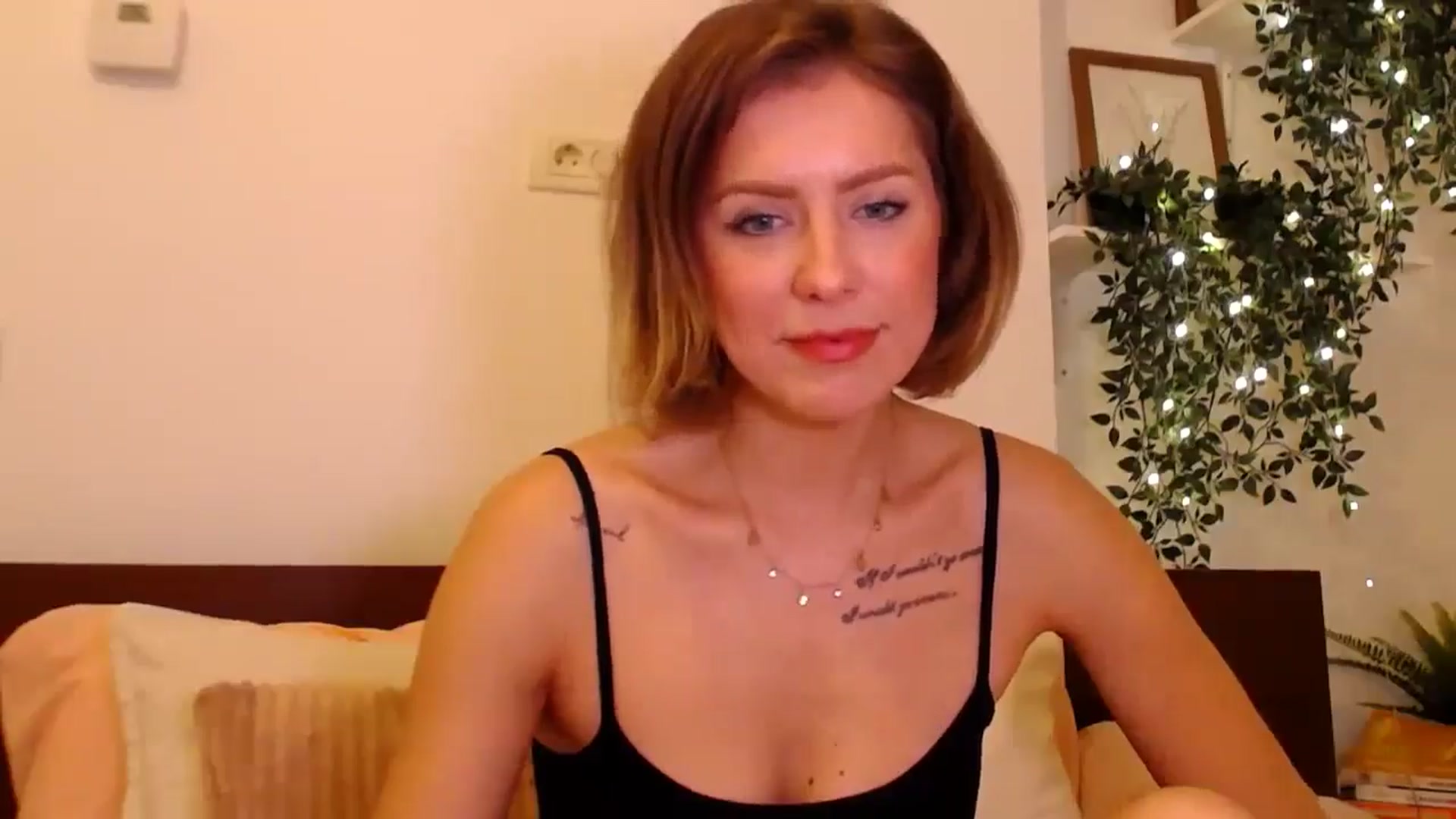 Gallery image thumbnail from Jass_mine's myfreecams stream on, 10/21/2025, 13:24 image 18 of 20