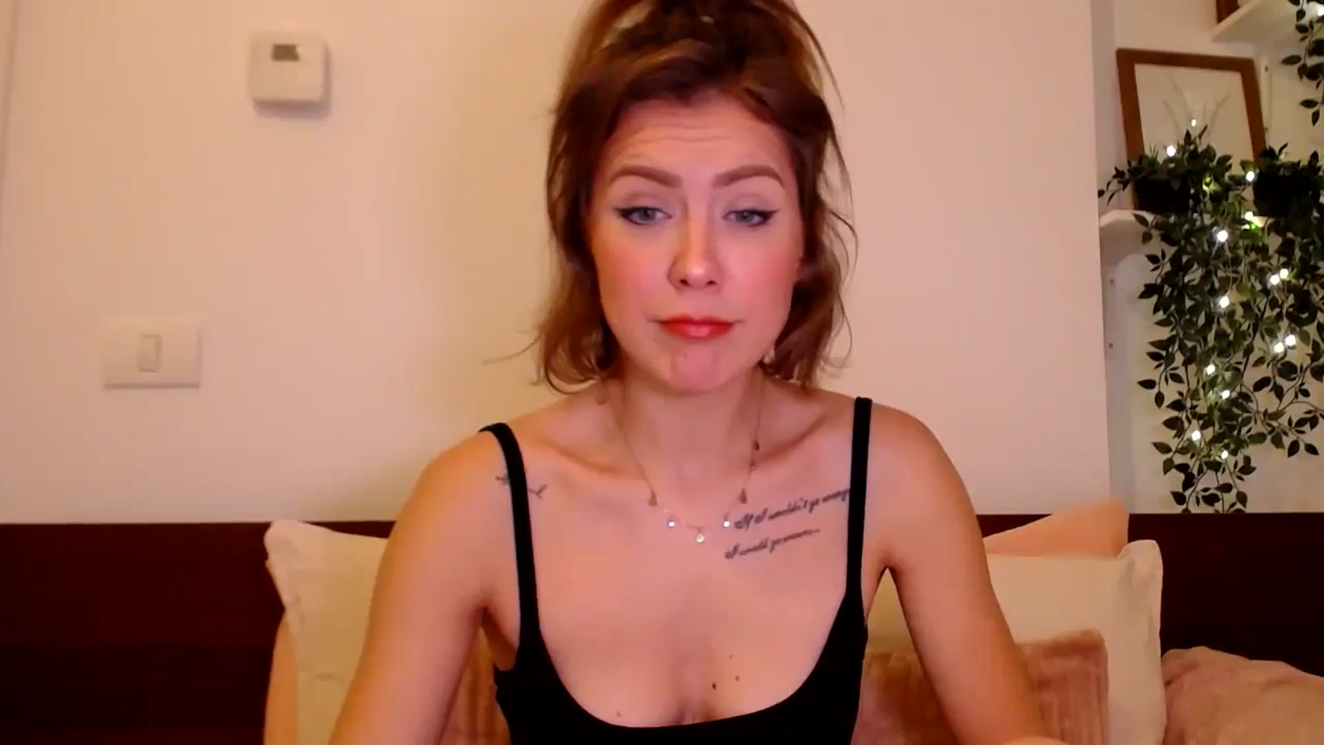 Gallery image thumbnail from Jass_mine's myfreecams stream on, 10/22/2025, 11:10 image 4 of 20
