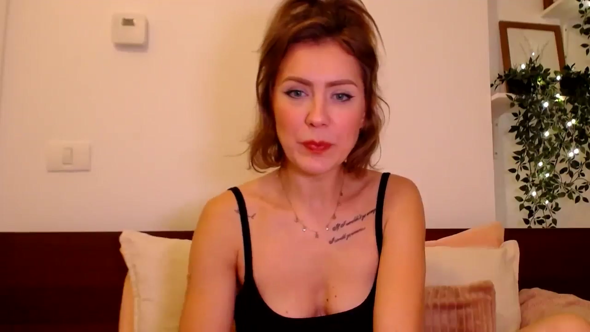 Gallery image thumbnail from Jass_mine's myfreecams stream on, 10/22/2025, 11:10 image 2 of 20