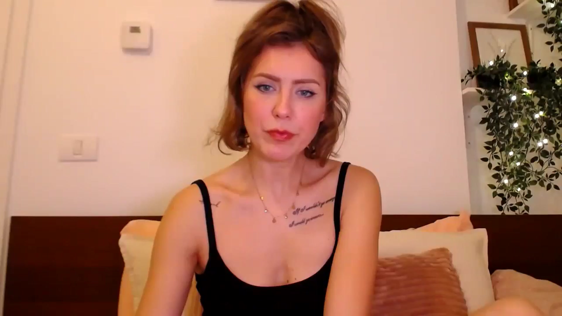 Gallery image thumbnail from Jass_mine's myfreecams stream on, 10/22/2025, 11:57 image 2 of 20