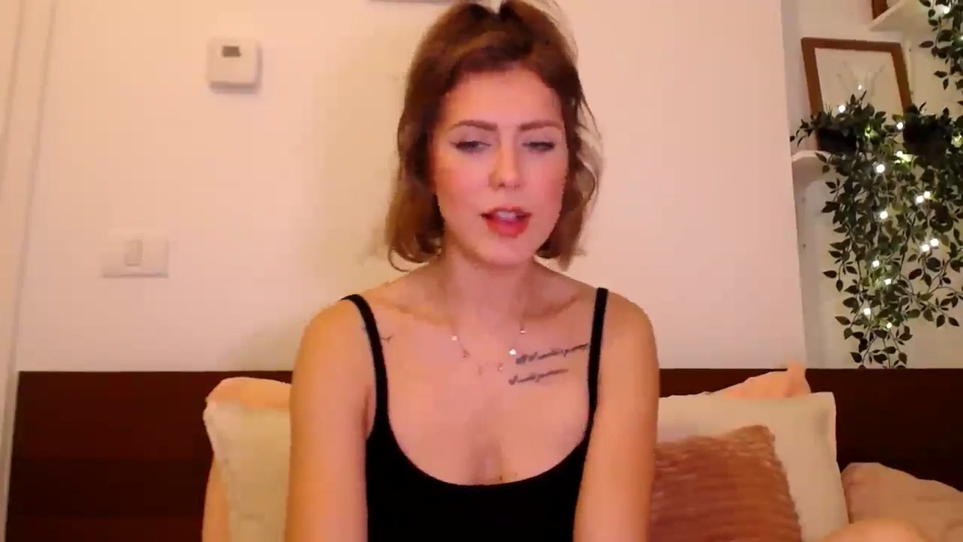 Gallery image thumbnail from Jass_mine's myfreecams stream on, 10/22/2025, 11:57 image 4 of 20