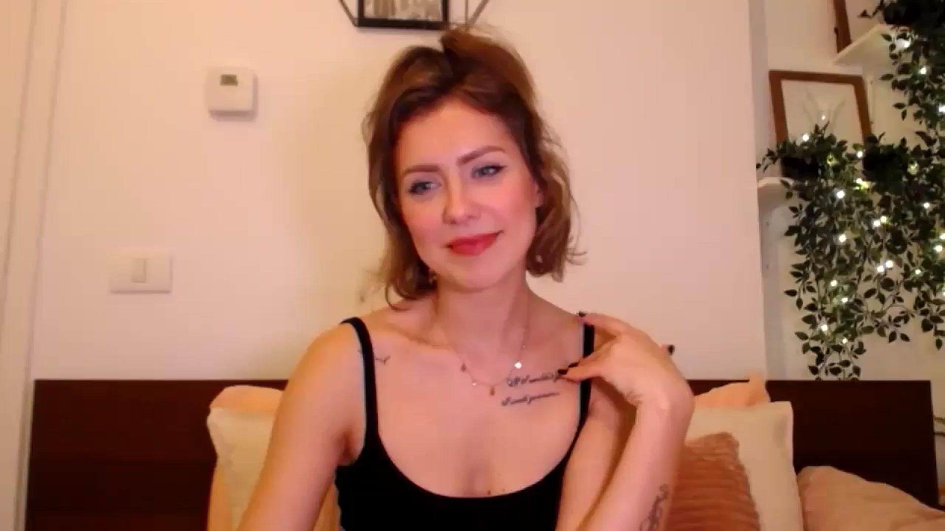 Gallery image thumbnail from Jass_mine's myfreecams stream on, 10/22/2025, 11:57 image 16 of 20