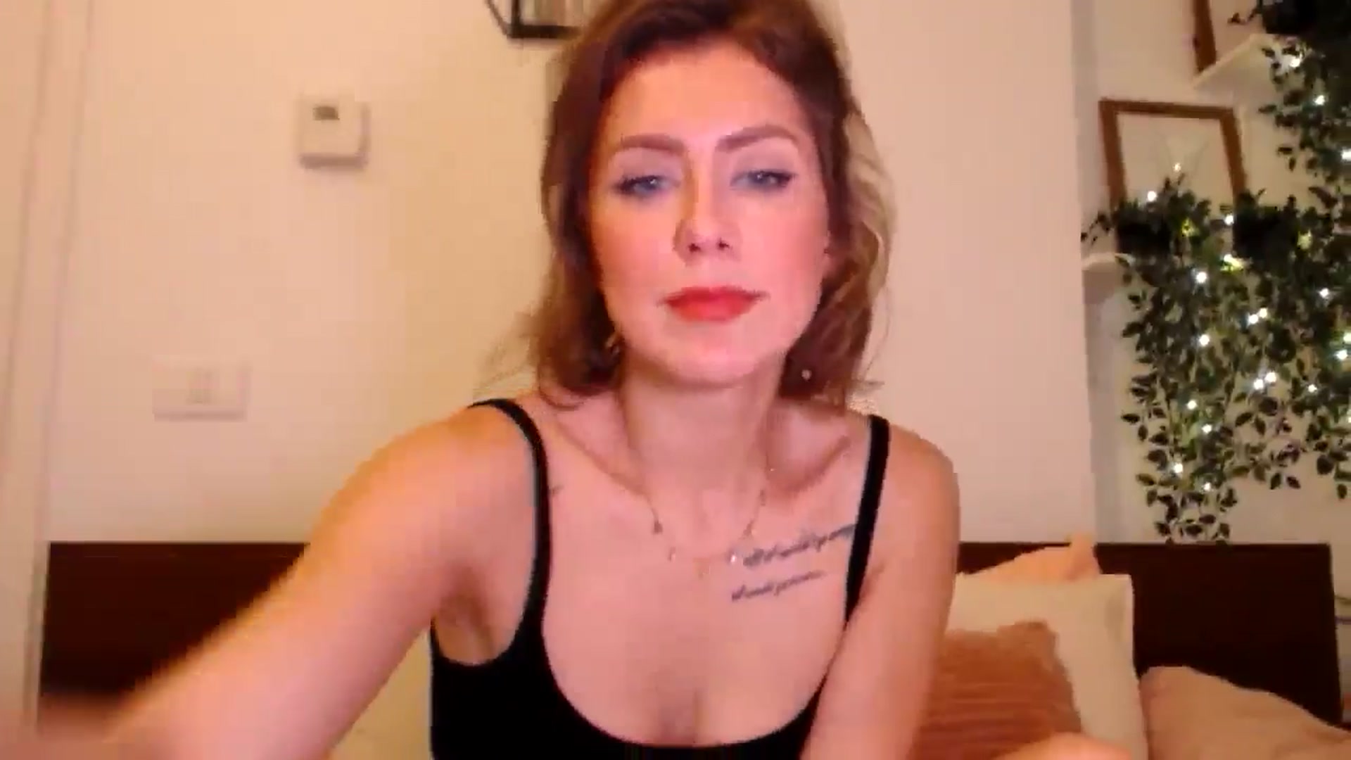 Gallery image thumbnail from Jass_mine's myfreecams stream on, 10/22/2025, 11:57 image 14 of 20