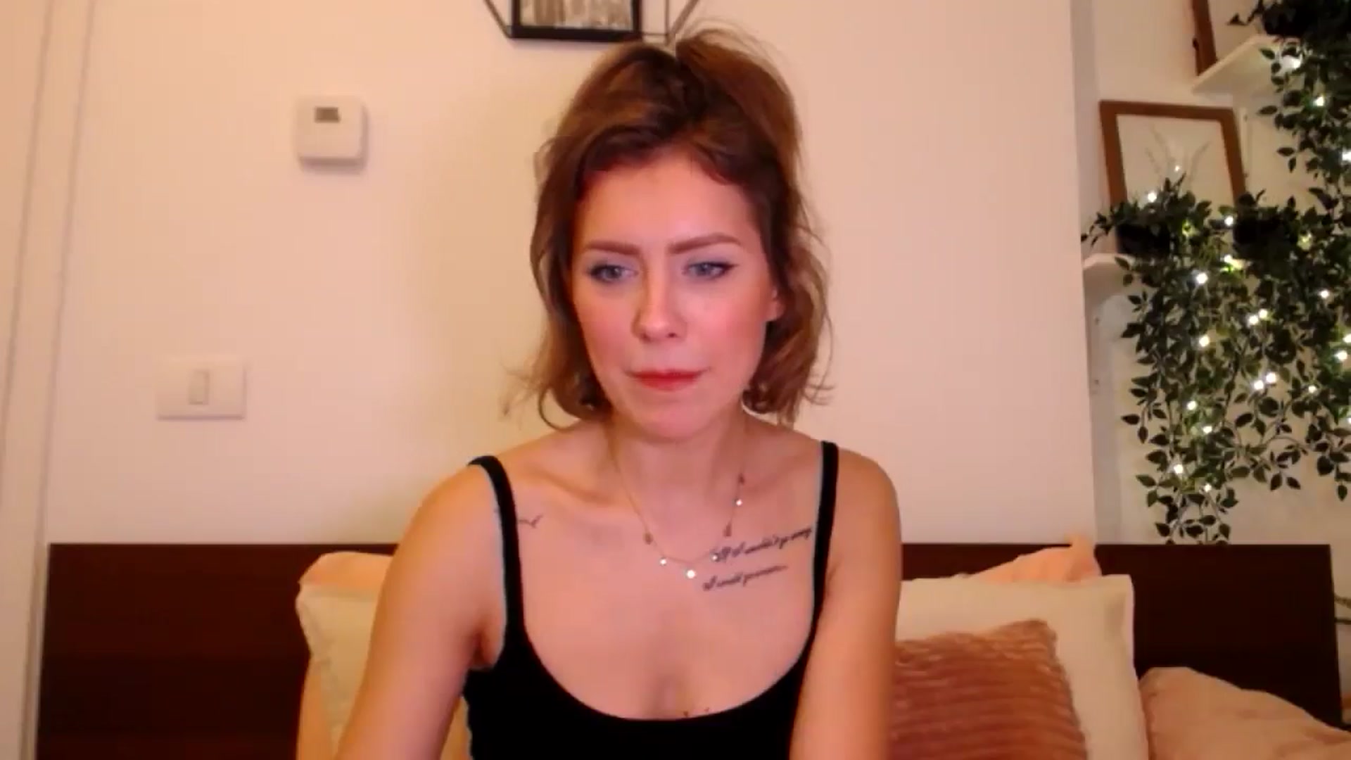 Gallery image thumbnail from Jass_mine's myfreecams stream on, 10/22/2025, 11:57 image 17 of 20