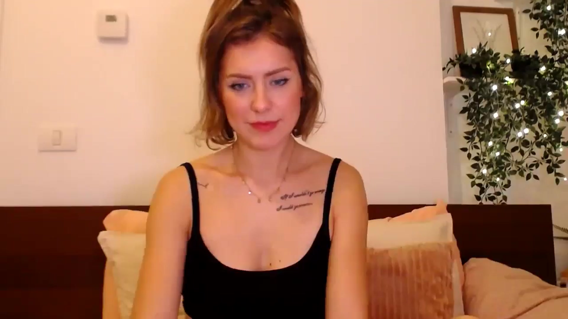 Gallery image thumbnail from Jass_mine's myfreecams stream on, 10/22/2025, 13:22 image 16 of 20