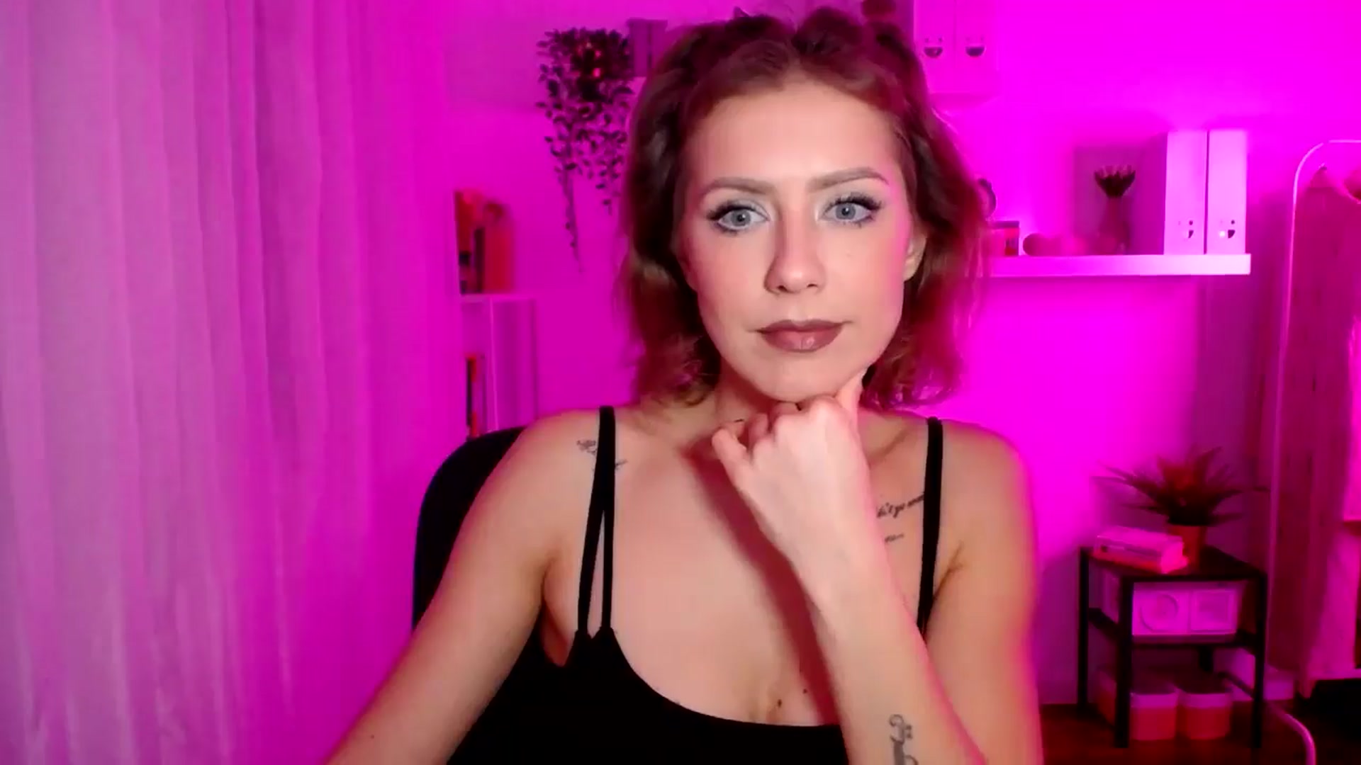 Gallery image thumbnail from Jass_mine's myfreecams stream on, 10/30/2025, 20:04 image 8 of 20
