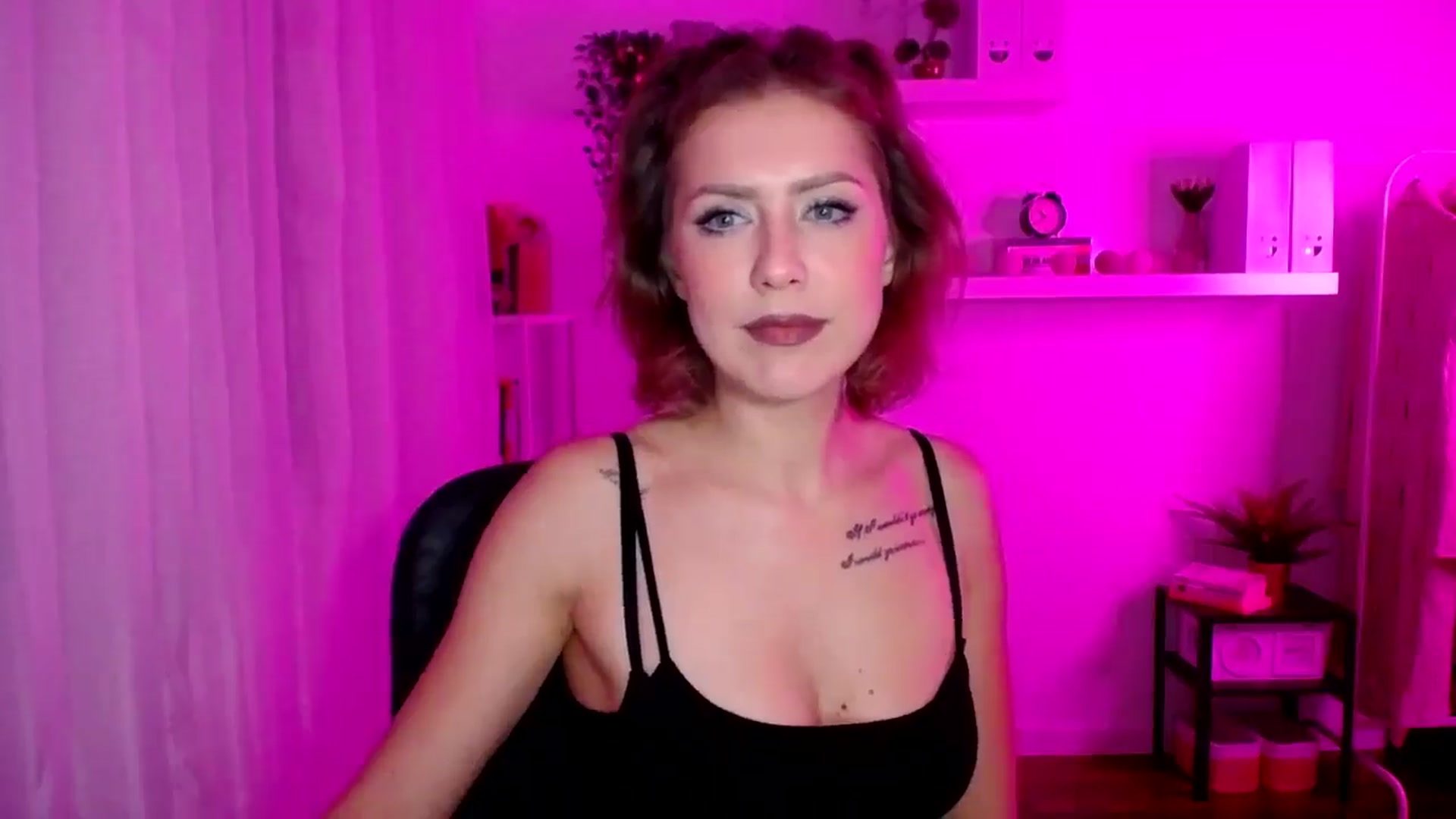 Gallery image thumbnail from Jass_mine's myfreecams stream on, 10/30/2025, 20:04 image 7 of 20