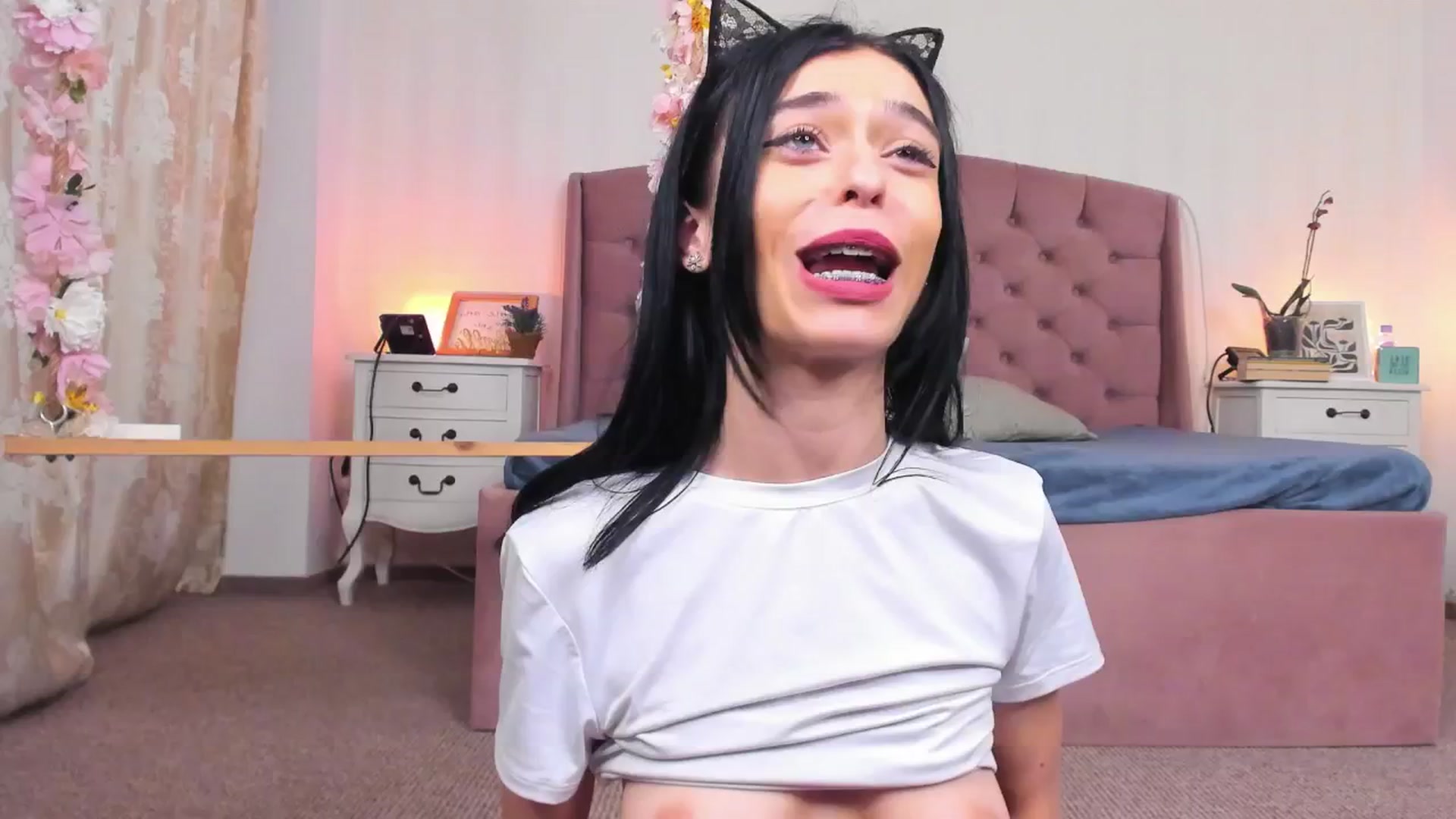 Gallery image thumbnail from Jassyejoe's myfreecams stream on, 06/10/2025, 13:56 image 11 of 20