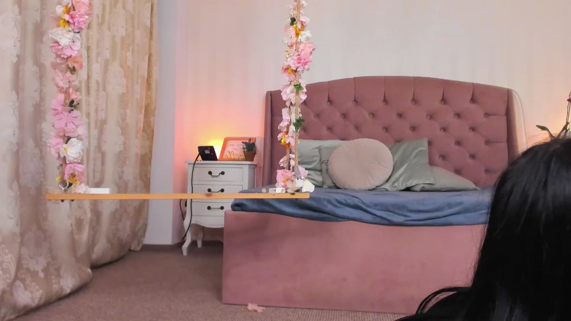 Gallery image thumbnail from Jassyejoe's myfreecams stream on, 06/11/2025, 11:58 image 18 of 20