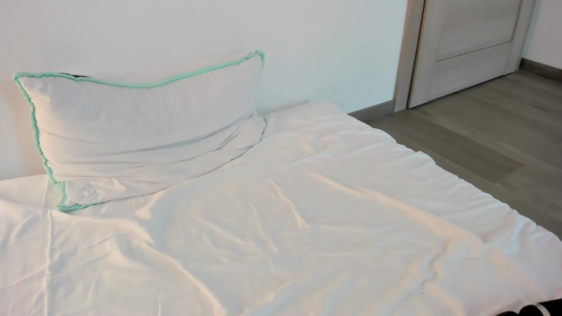 Gallery image thumbnail from Jassylovesyou's myfreecams stream on, 12/19/2022, 13:18 image 12 of 20