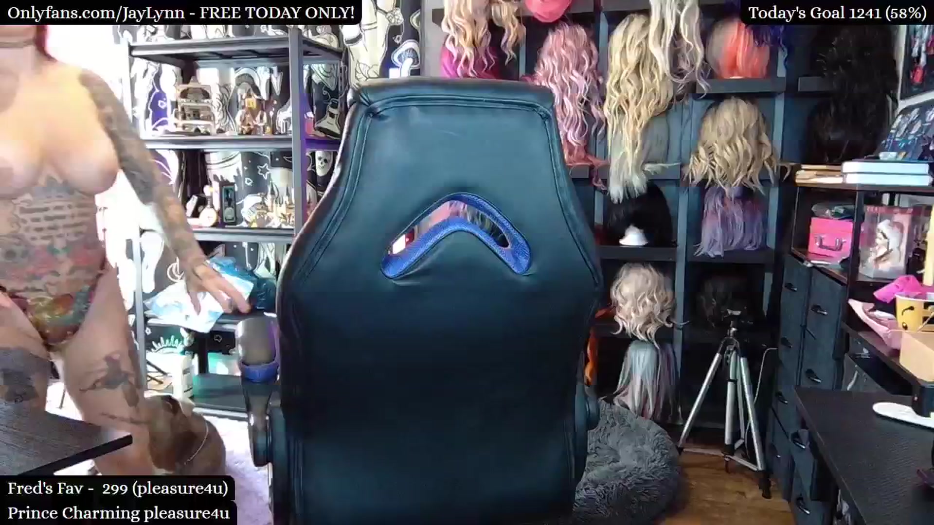 Gallery image thumbnail from JayLynn's myfreecams stream on, 08/21/2024, 07:05 image 9 of 20