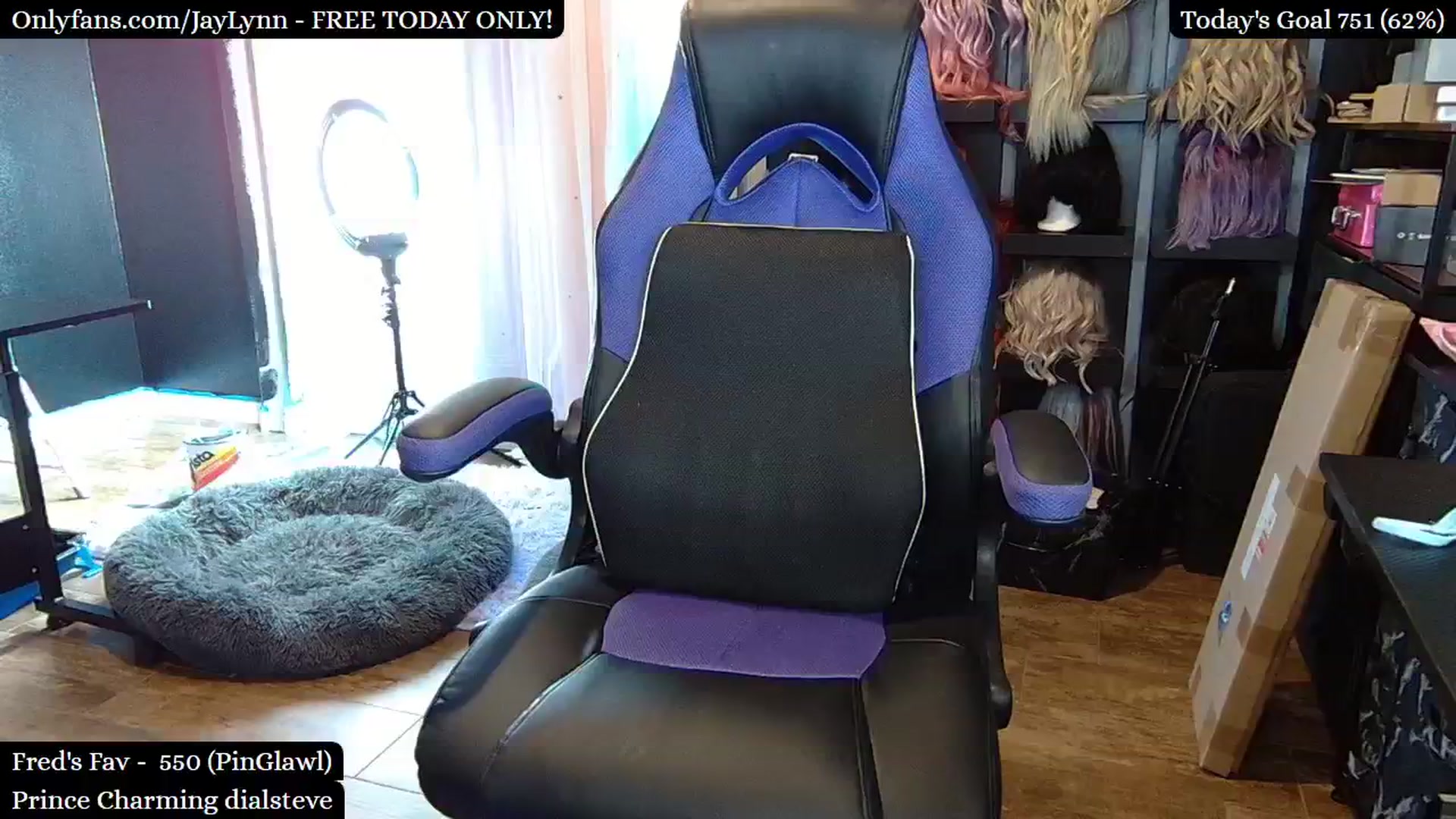 Gallery image thumbnail from JayLynn's myfreecams stream on, 10/04/2024, 10:20 image 4 of 20