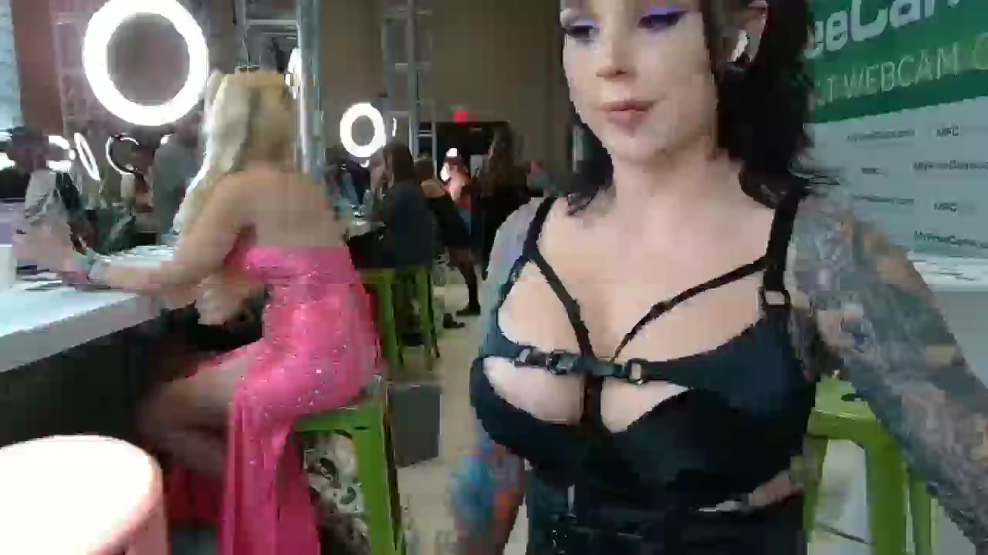 Gallery image thumbnail from JayLynn's myfreecams stream on, 01/25/2025, 23:32 image 10 of 20