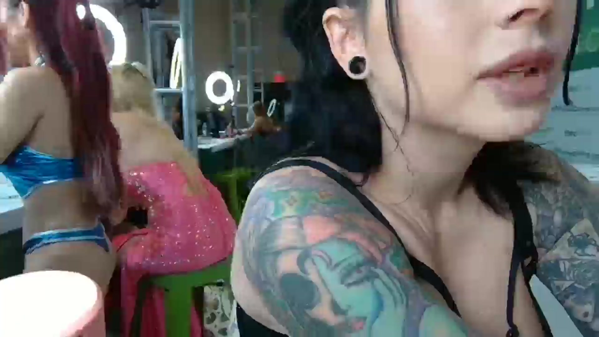 Gallery image thumbnail from JayLynn's myfreecams stream on, 01/25/2025, 23:32 image 17 of 20