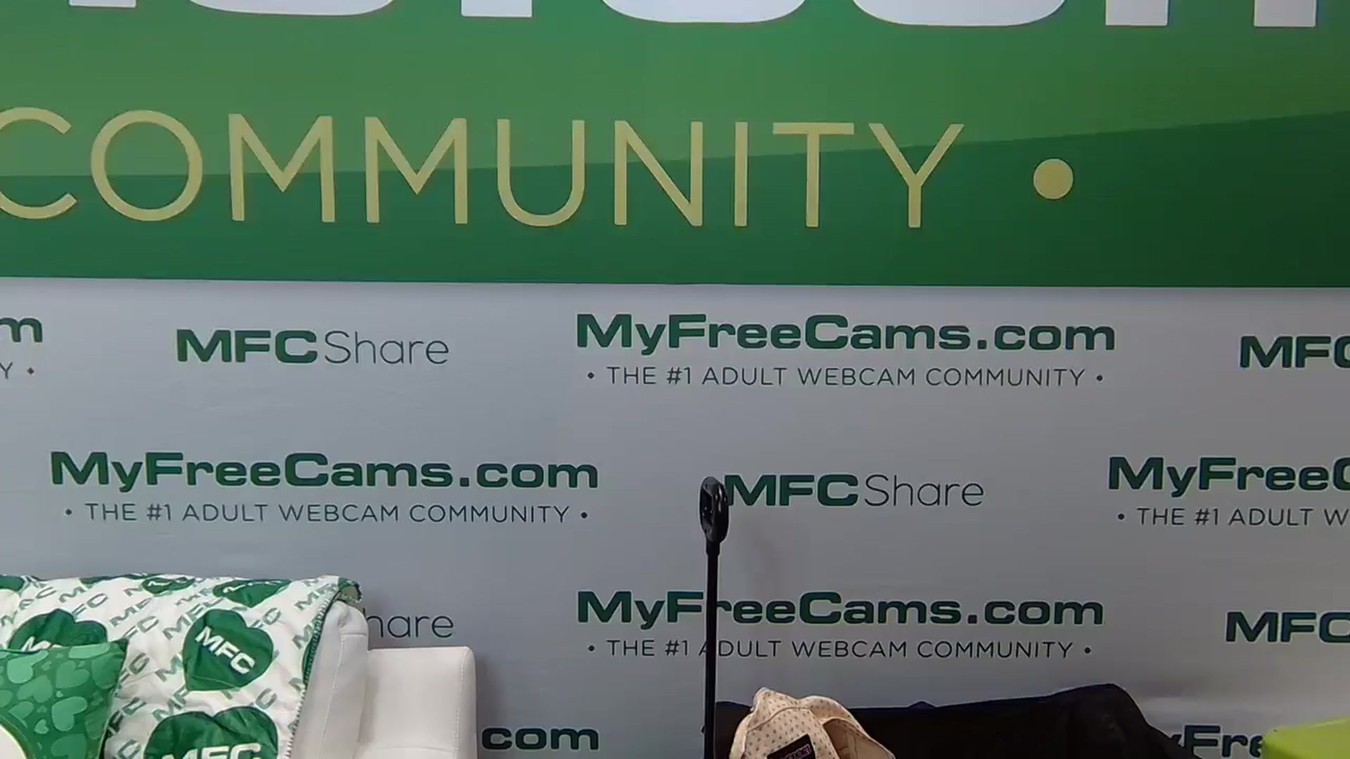 Gallery image thumbnail from JayLynn's myfreecams stream on, 01/24/2026, 03:43 image 9 of 20