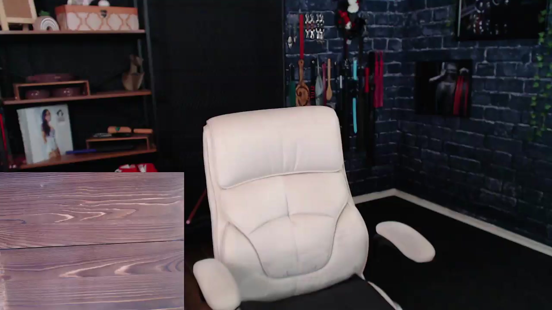 Gallery image thumbnail from Jay_Bird24's myfreecams stream on, 05/17/2026, 18:53 image 17 of 20