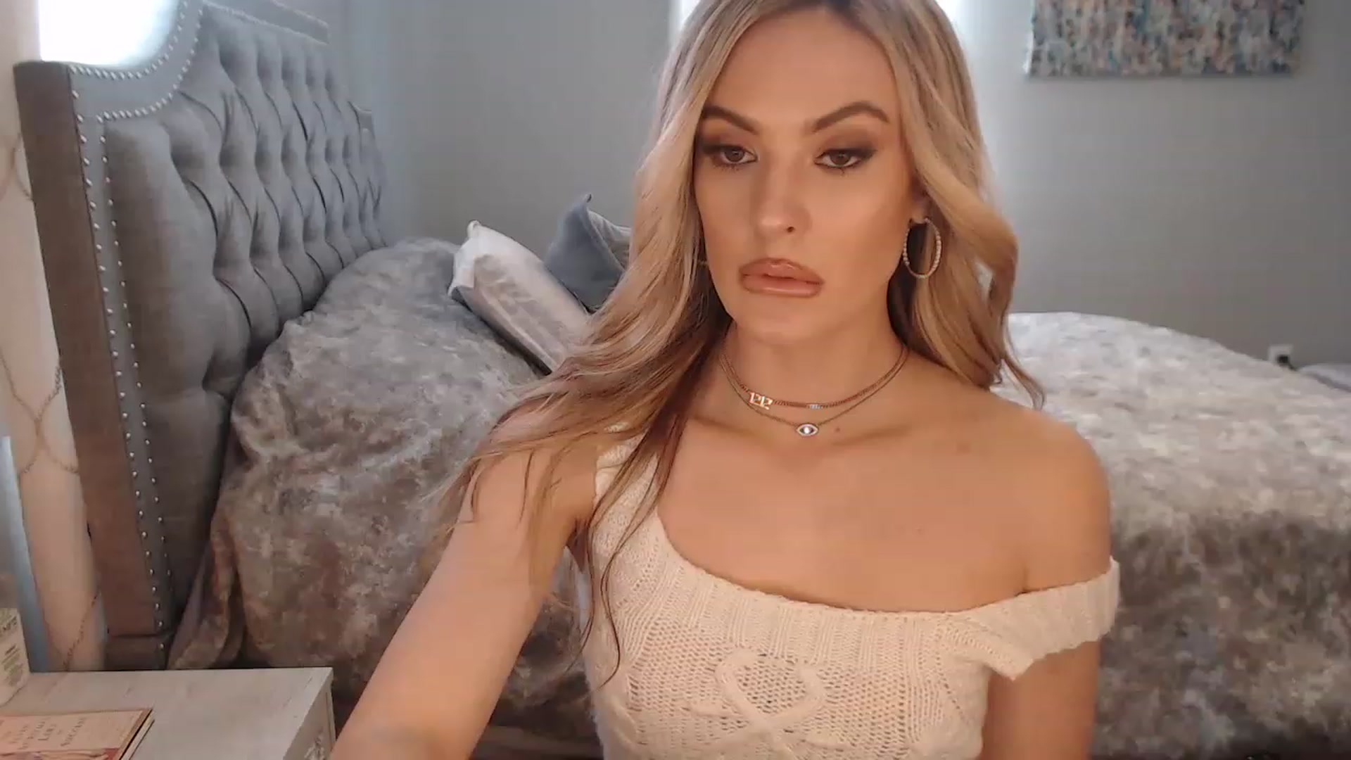 Gallery image thumbnail from JaydaKnight's myfreecams stream on, 12/05/2022, 17:22 image 18 of 20