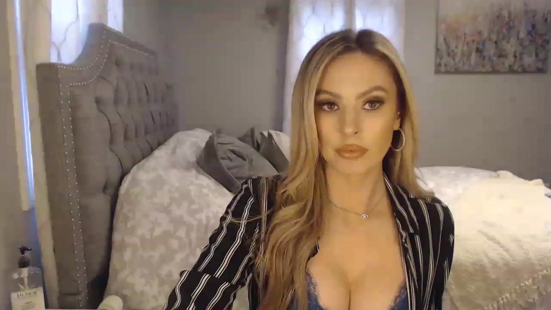 Gallery image thumbnail from JaydaKnight's myfreecams stream on, 01/03/2023, 18:08 image 6 of 20