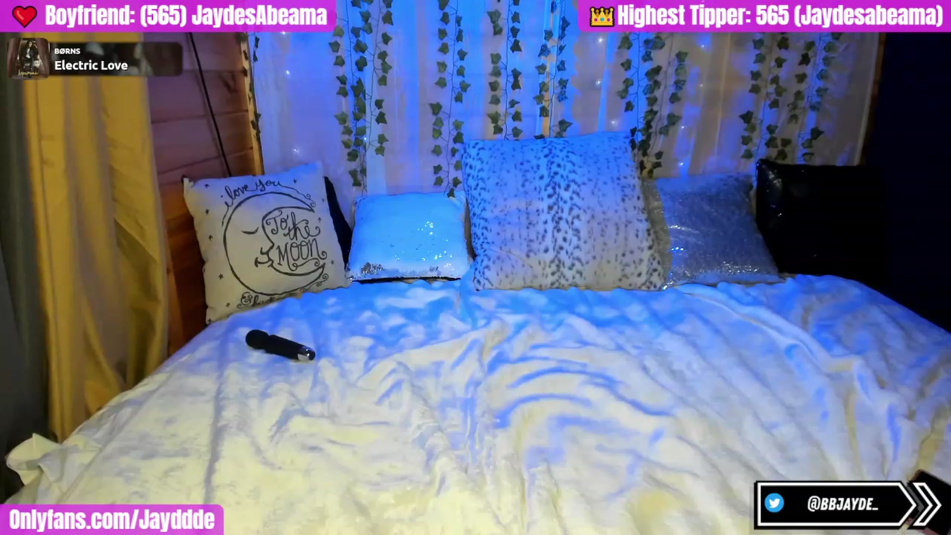 Gallery image thumbnail from Jayde's myfreecams stream on, 10/10/2023, 22:52 image 18 of 20