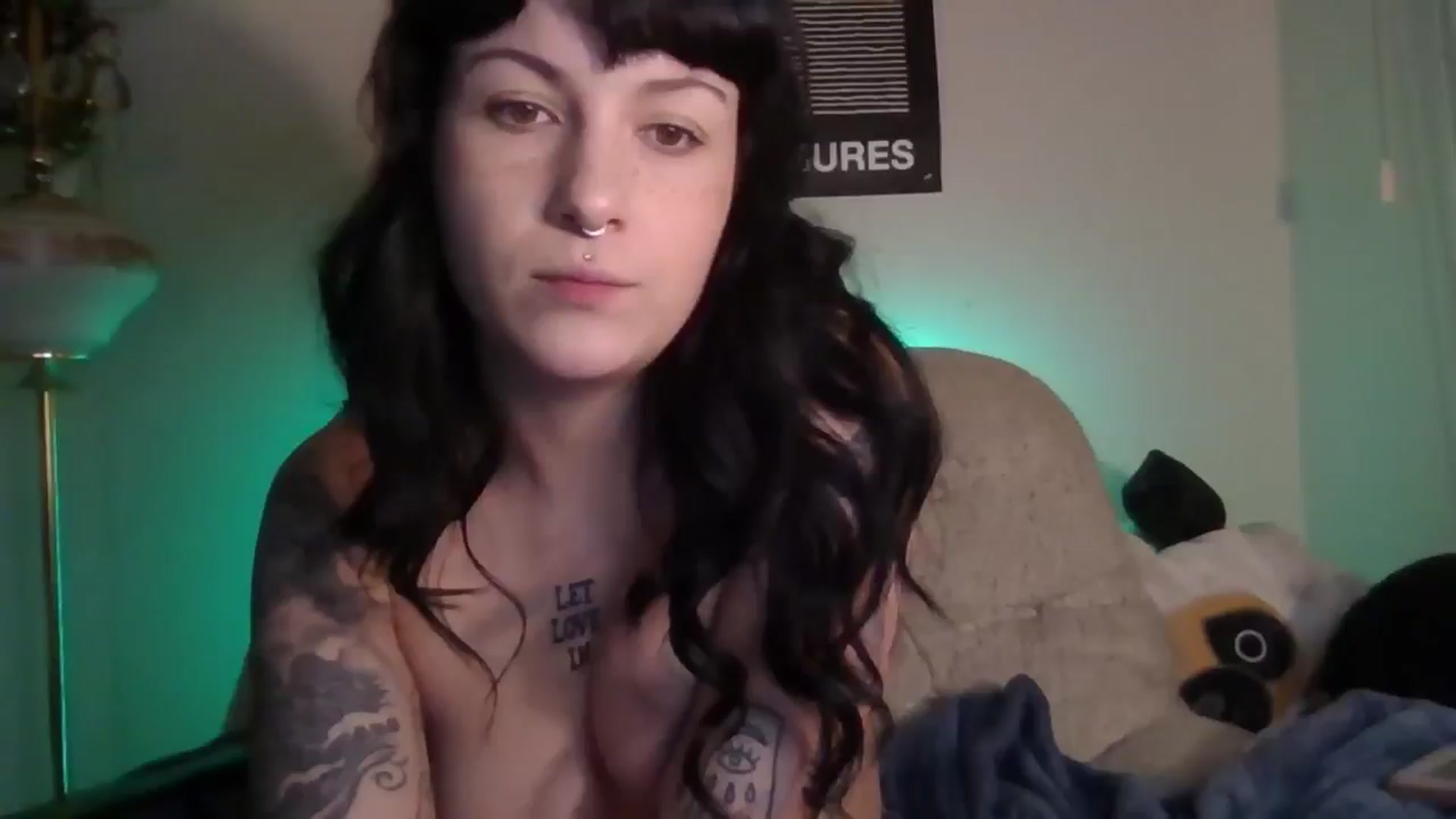 Gallery image thumbnail from JaydeGreen's myfreecams stream on, 01/19/2025, 01:08 image 16 of 20