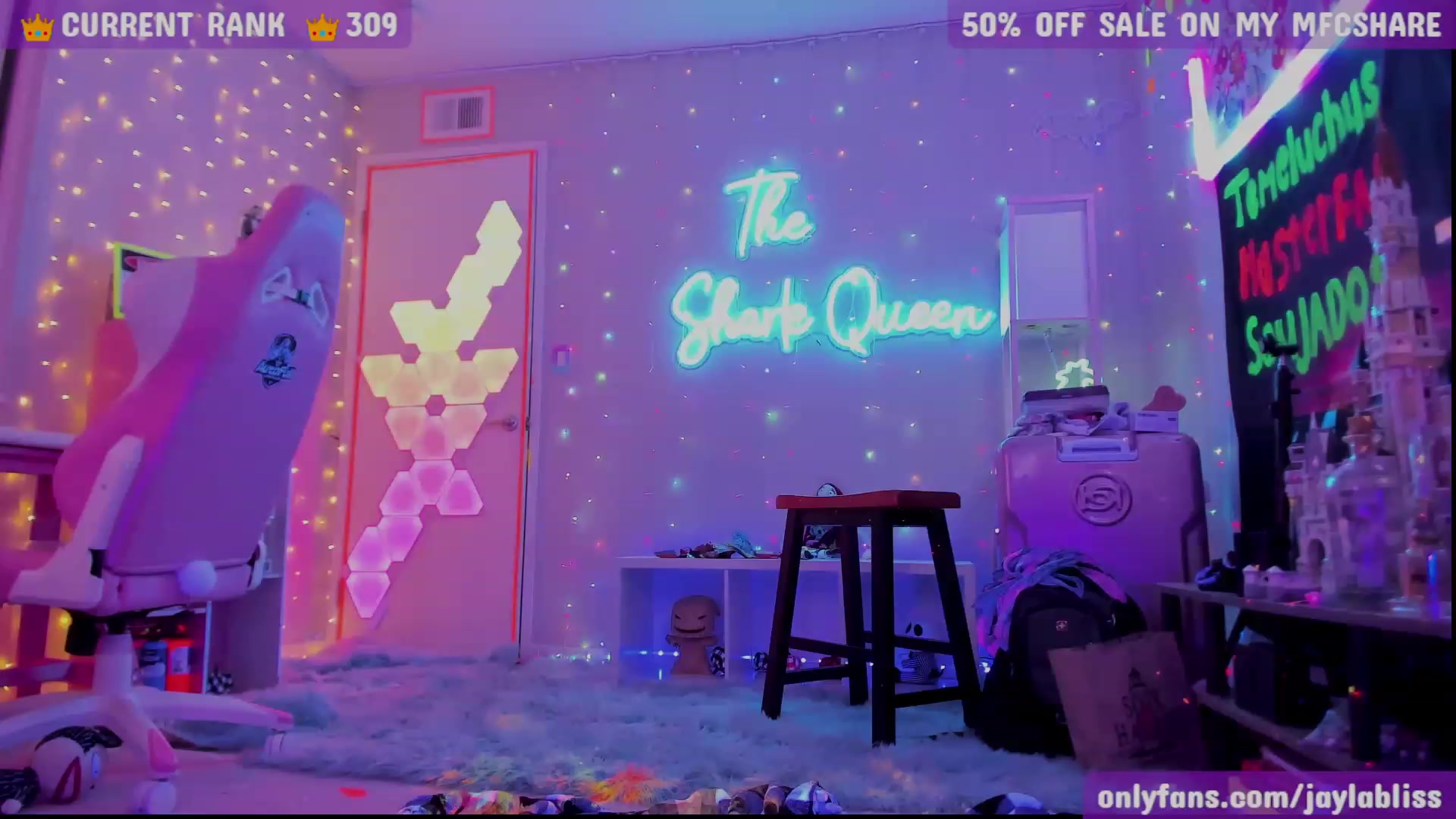 Gallery image thumbnail from JaylaBliss's myfreecams stream on, 11/19/2022, 08:41 image 16 of 20