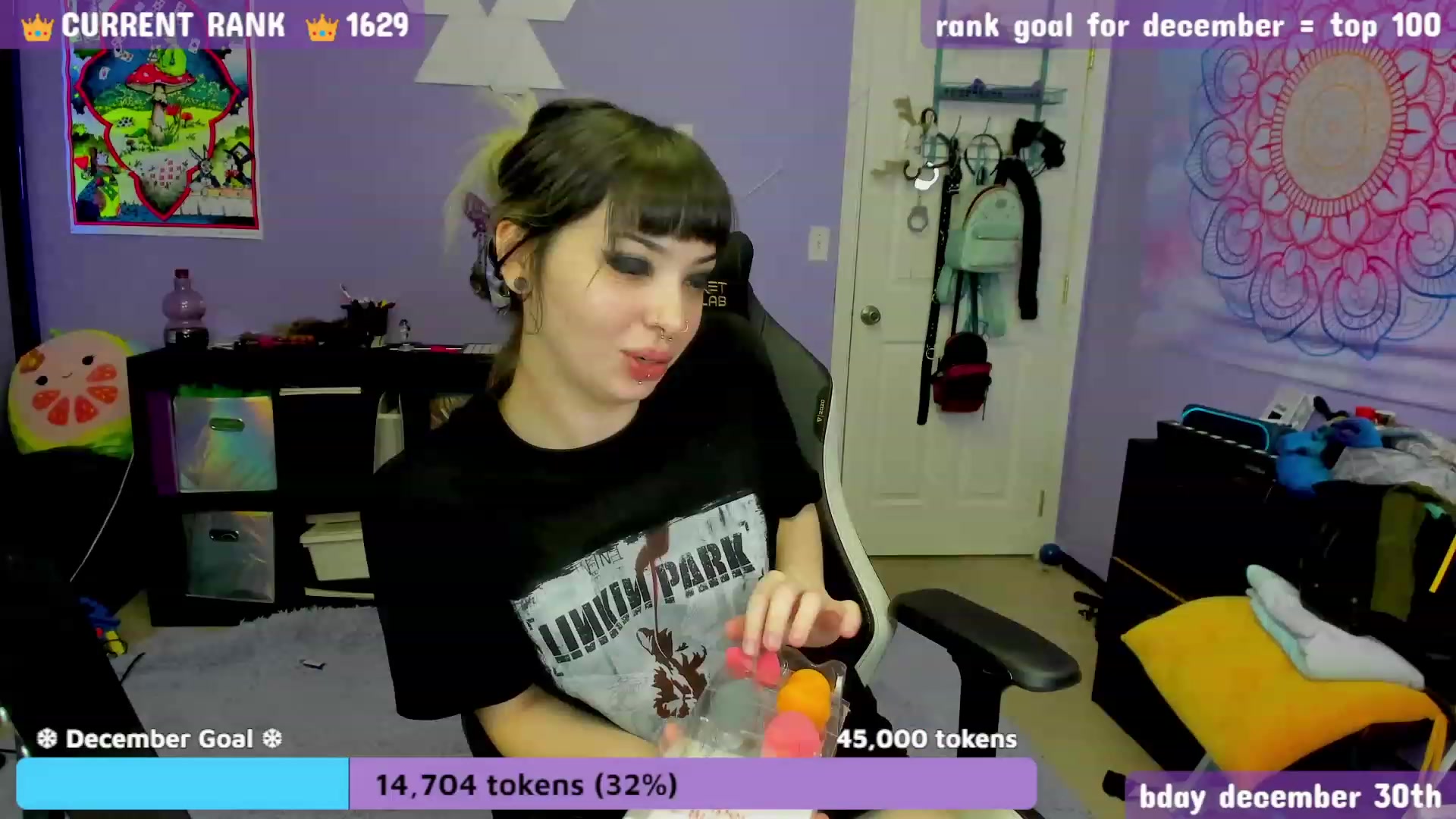 Gallery image thumbnail from JaylaBliss's myfreecams stream on, 12/19/2022, 12:07 image 15 of 20