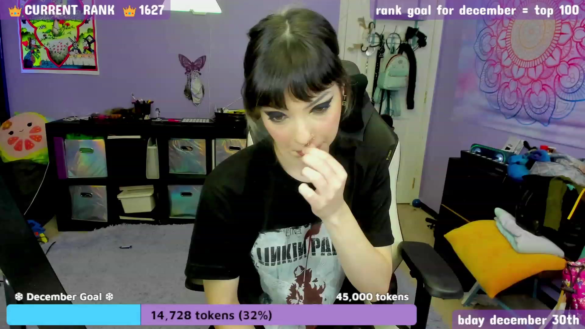 Gallery image thumbnail from JaylaBliss's myfreecams stream on, 12/19/2022, 13:13 image 3 of 20