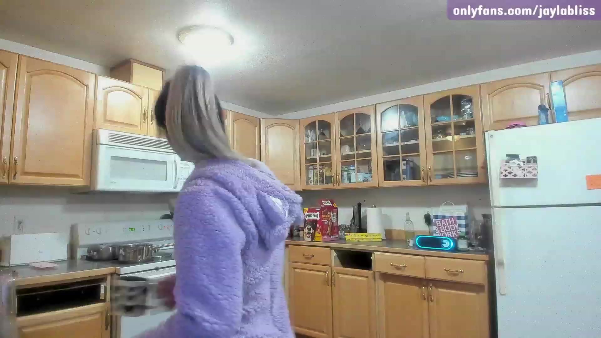 Gallery image thumbnail from JaylaBliss's myfreecams stream on, 01/29/2023, 03:31 image 16 of 20