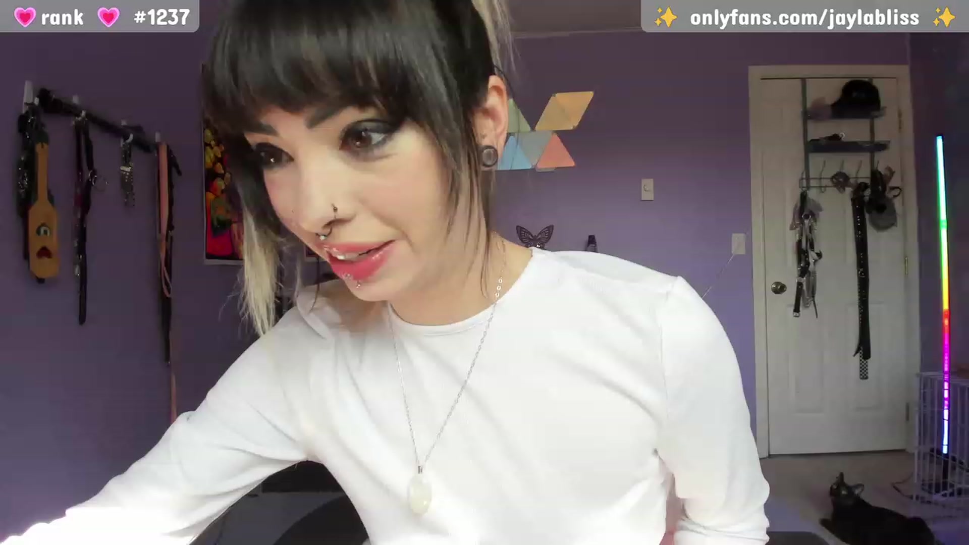 Gallery image thumbnail from JaylaBliss's myfreecams stream on, 03/16/2023, 19:55 image 6 of 20